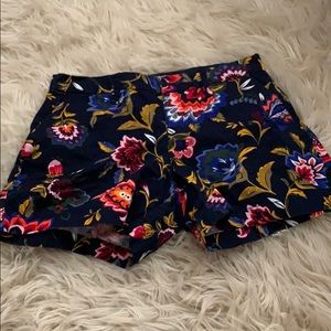floral shorts
